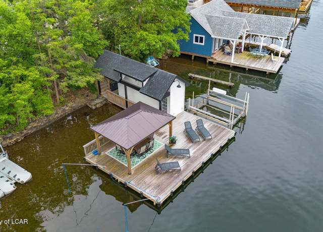 Property at 863 Lakeside Dr, Harveys Lake, PA 18618, 0.5 baths