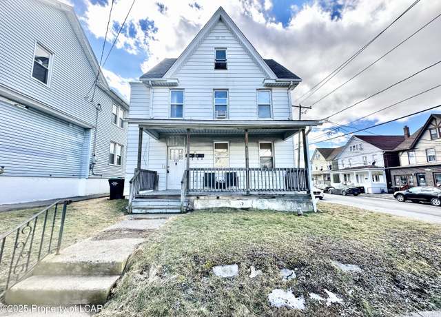 Property at 202 Oak St, West Hazleton, PA 18202, 3 beds, 3 baths