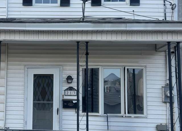 Property at 213 Columbus St, Shenandoah, PA 17976, 3 beds, 1 bath