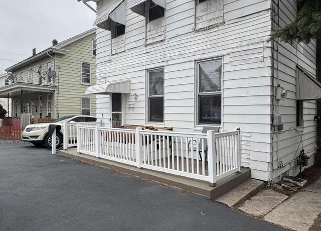 Property at 407 Cranberry Avenue Ave, Hazleton, PA 18201, 4 beds, 1.5 baths
