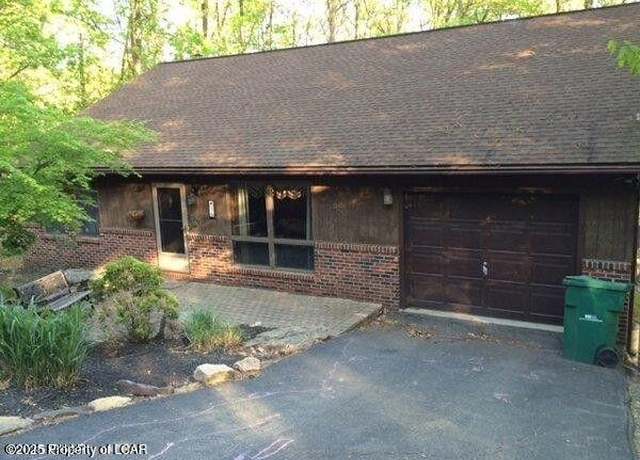 Property at 16 Iroquois Cir, Hazleton, PA 18202, 3 beds, 1.5 baths