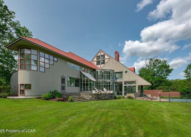 Property at 1312 Sutton Rd, Shavertown, PA 18708, 4 beds, 4.5 baths