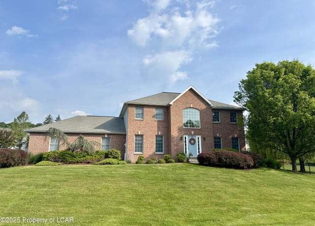 Property at 48 Fawn Dr, Dallas, PA 18612, 4 beds, 2.5 baths