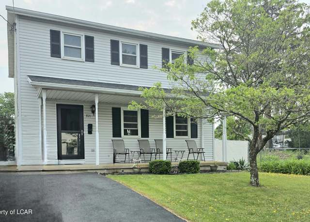 Property at 821 Peace St, Hazleton, PA 18201, 3 beds, 2.5 baths