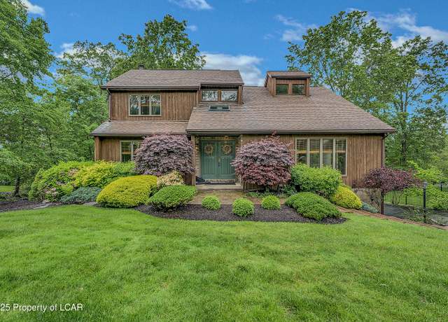 Property at 119 Ridge Crest Dr, Mountain Top, PA 18707, 3 beds, 2.5 baths