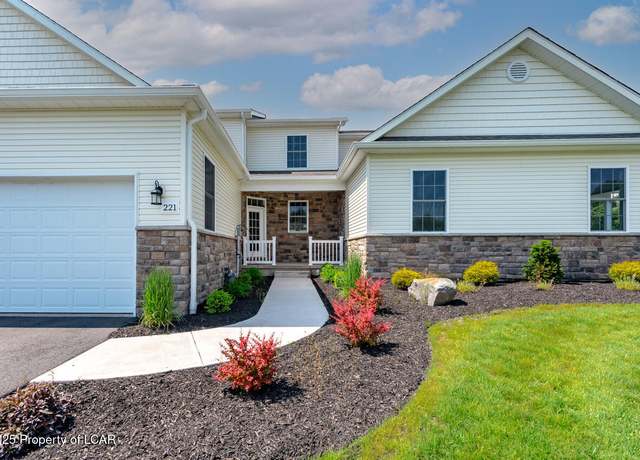 Property at 221 Sylvan Ln, Dallas, PA 18612, 3 beds, 2.5 baths