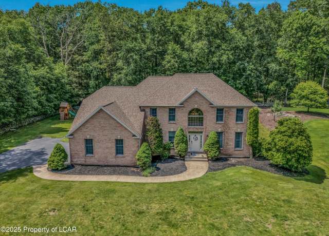 Property at 46 White Tail Dr, Dallas, PA 18612, 5 beds, 4 baths