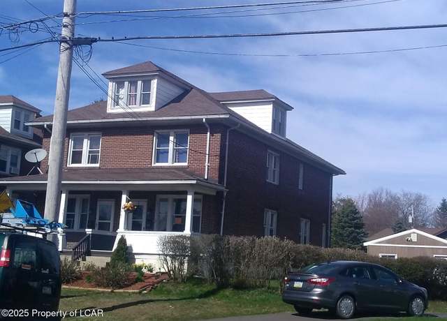 Property at 1305 1307 Broad St, Hazleton, PA 18201, 10 beds, 2 baths