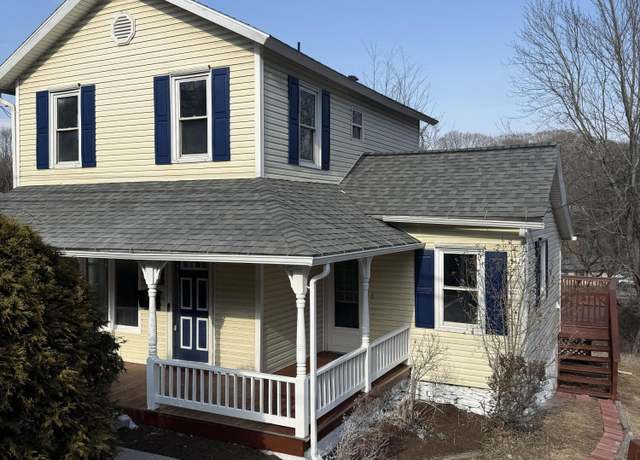 Property at 162 Main St, Dallas, PA 18612, 3 beds, 1.5 baths
