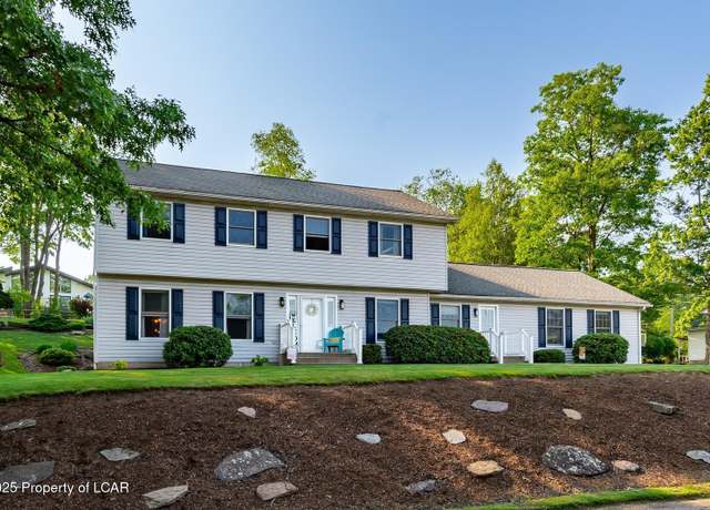 Property at 4 Downing Dr, Dallas, PA 18612, 4 beds, 2.5 baths