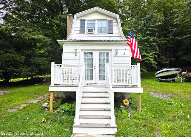 Property at 14 May Ave, Harveys Lake, PA 18618, 2 beds, 1 bath