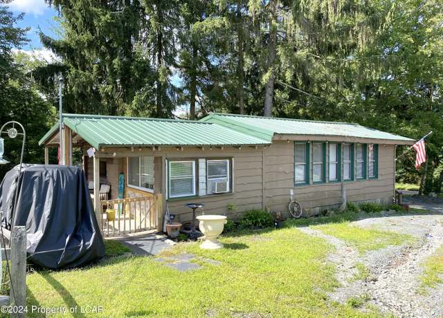 Property at 129 Barn Road Route 507 Rd, Hawley, PA 18428, 3 beds, 1 bath