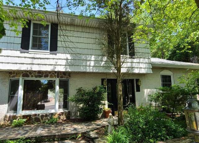 Property at 779 Evans St, Hazleton, PA 18201, 3 beds, 2 baths