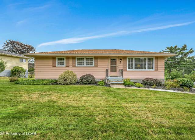 Property at 208 Pine St, Dallas, PA 18612, 3 beds, 1.5 baths