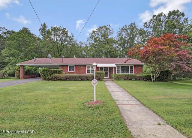 Property at 402 30th St, Hazle Twp, PA 18202, 3 beds, 1.5 baths
