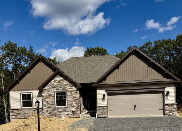 Property at 9 Tulip Tree Ln, Hazle Twp, PA 18202, 3 beds, 2.5 baths