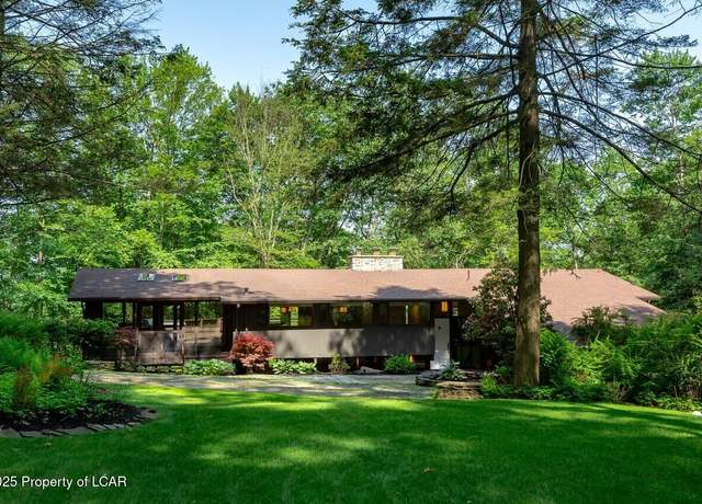 Property at 4 Raintree Rd, Dallas, PA 18612, 4 beds, 2 baths