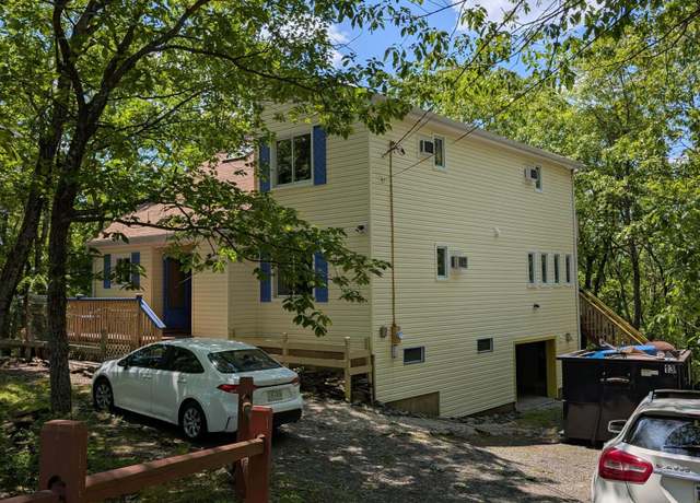 Property at 177 Summerton Cir, East Stroudsburg, PA 18301, 3 beds, 2 baths
