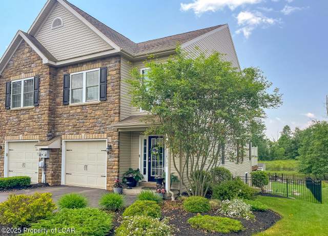 Property at 221 Twins Ln, Mountain Top, PA 18707, 3 beds, 2.5 baths