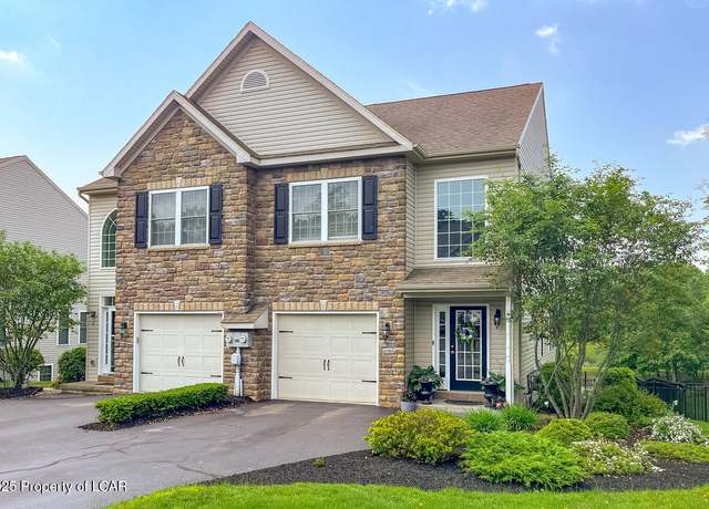 Property at 221 Twins Ln, Mountain Top, PA 18707, 3 beds, 2.5 baths