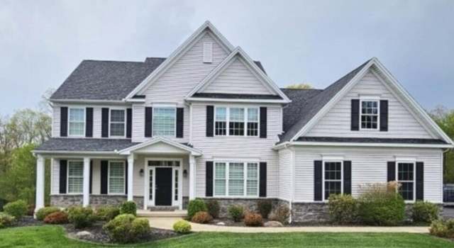 Photo of 1124 Woodberry Dr, Mountain Top, PA 18707