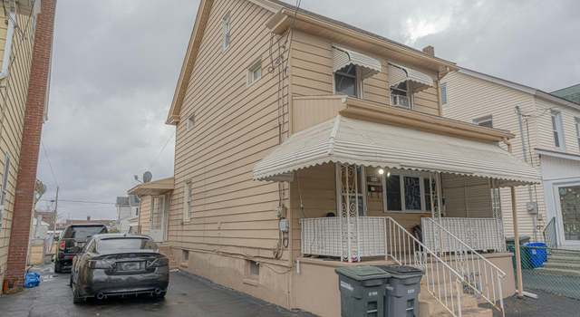 Photo of 924 Locust St, Hazleton, PA 18201