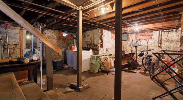 Photo of 58 Laurel St, Carbondale, PA 18407