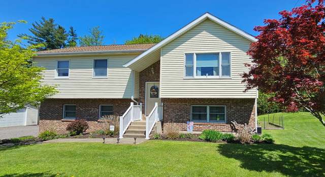 Photo of 877 Queen of Peace Rd, Harveys Lake, PA 18618
