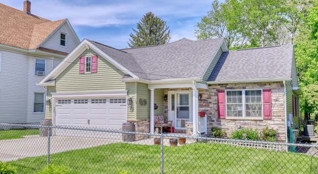 Photo of 338 Hill St, Peckville, PA 18452