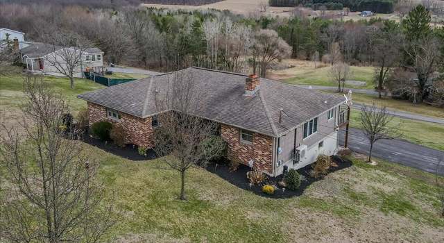 Photo of 418 County Rd, Sugarloaf, PA 18249