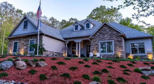 Photo of 15 Golf Course Rd, Bear Creek, PA 18702
