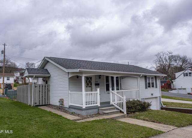 Property at 1206 22nd Ave, Altoona, PA 16601, 3 beds, 1.5 baths