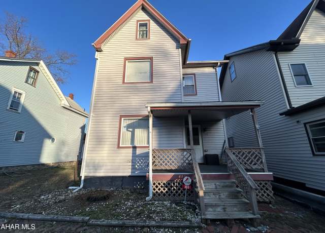 Property at 109 Lexington Ave, Altoona, PA 16601, 2 beds, 1.5 baths