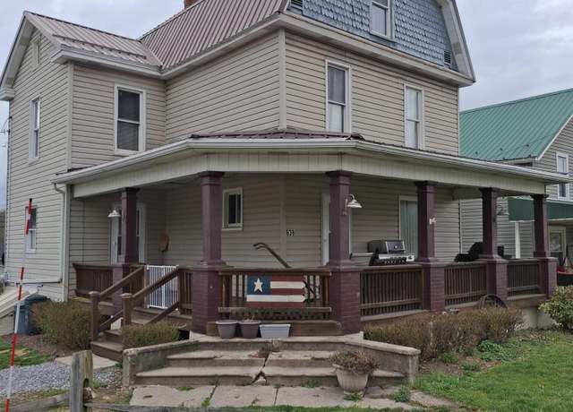 Property at 636 S Logan Blvd, Altoona, PA 16602, 4 beds, 1.5 baths