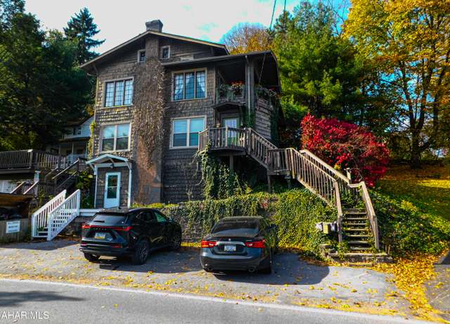 Property at 106 Ruskin Dr, Altoona, PA 16602, 3 baths