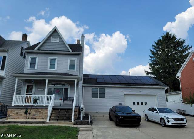 Property at 1544 Grant Ave, Altoona, PA 16602, 4 beds, 2.5 baths
