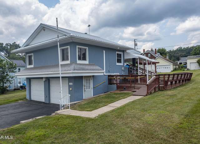 Property at 2406 15th Ave, Altoona, PA 16601, 1 bed, 1 bath