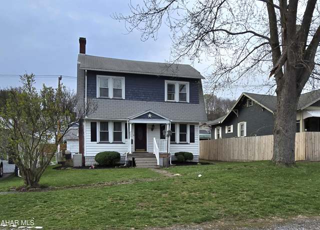 Property at 502 Pleasant Valley Blvd, Altoona, PA 16602, 3 beds, 1 bath