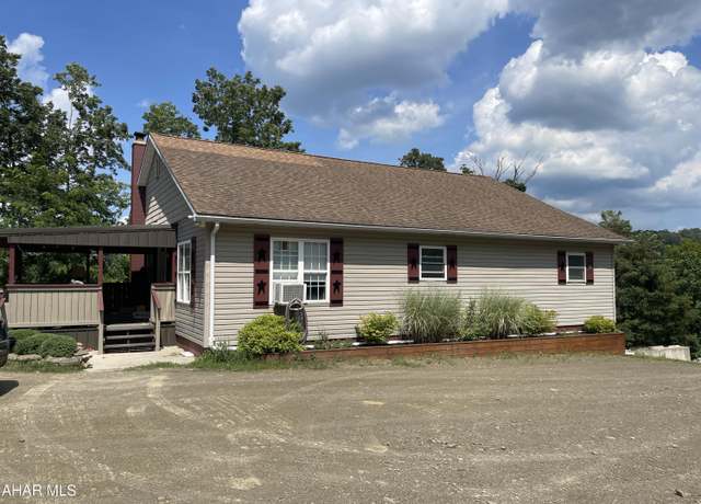 Property at 837 Burns Ave, Altoona, PA 16601, 4 beds, 3 baths