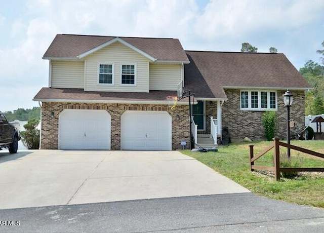 Property at 359 Reiling Ln Ln, Altoona, PA 16601, 3 beds, 2.5 baths