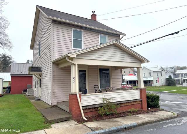 Property at 511 Girard St, Roaring Spring, PA 16673, 2 beds, 1 bath