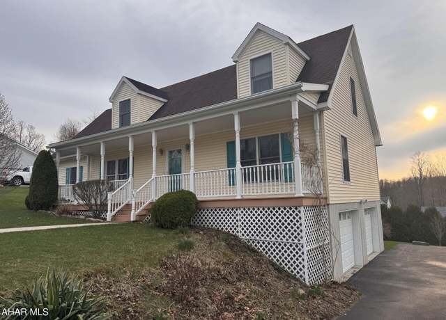 Property at 247 Hemlock Dr, Portage, PA 15946, 4 beds, 3.5 baths