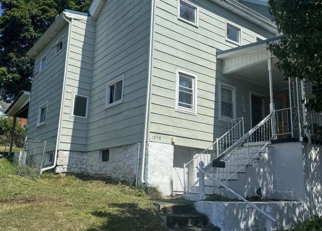 Property at 1308 17th Ave, Altoona, PA 16601, 3 beds, 2 baths