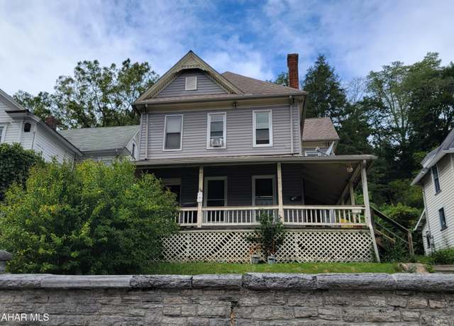 Property at 655 Washington Ave, Tyrone, PA 16686, 4 beds, 2 baths