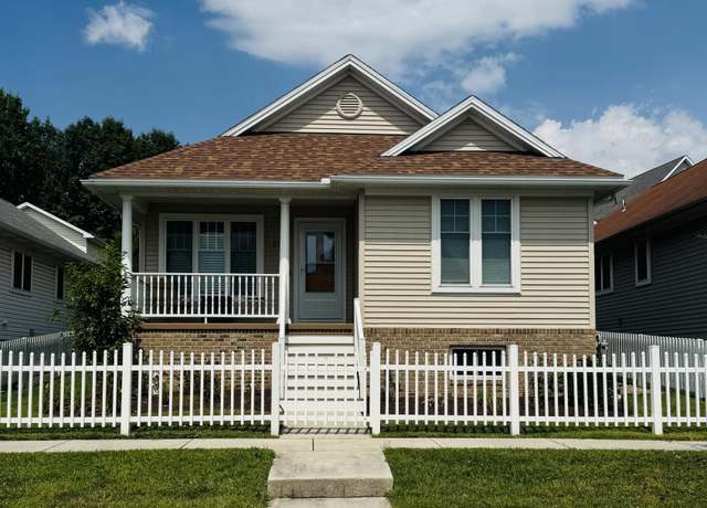 Property at 807 Holliday Hills Dr, Hollidaysburg, PA 16648, 2 beds, 2 baths