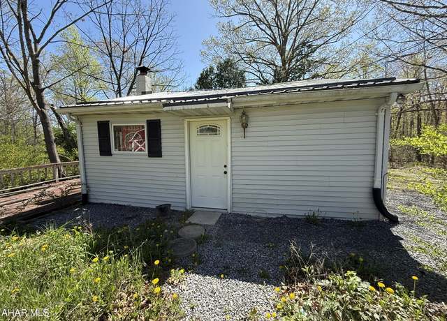 Property at 229 Celtic Ln, Altoona, PA 16601, 2 beds, 1 bath