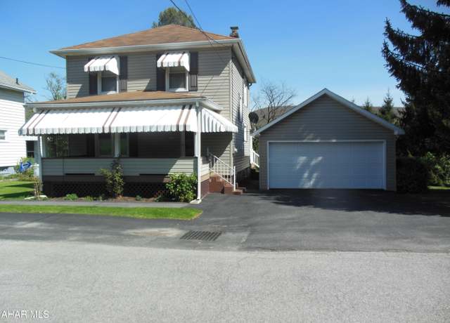 Property at 225 Grant Ave, Altoona, PA 16602, 3 beds, 1.5 baths
