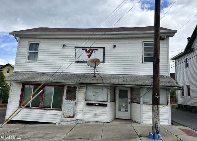 Property at 610 12th St, Altoona, PA 16602, 3 baths
