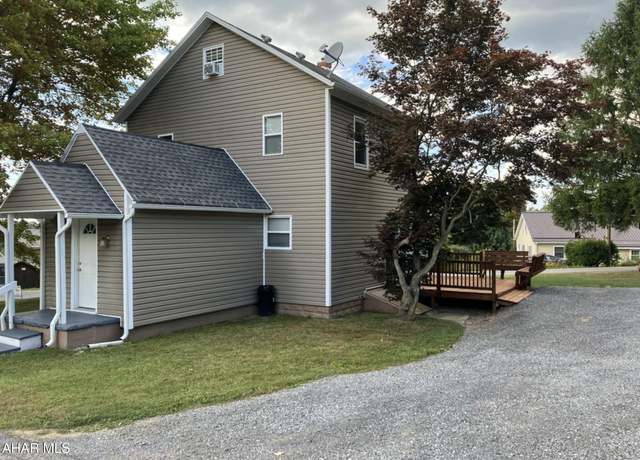 Property at 1024 5th St, Cresson, PA 16630, 3 beds, 2 baths