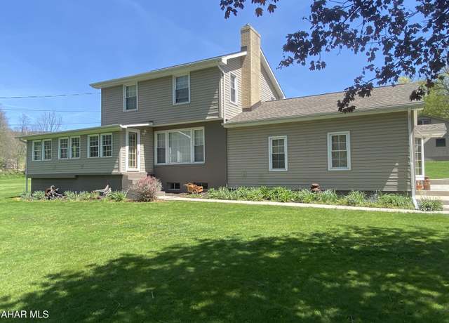 Property at 713 Seneca Ln, Roaring Spring, PA 16673, 3 beds, 2 baths